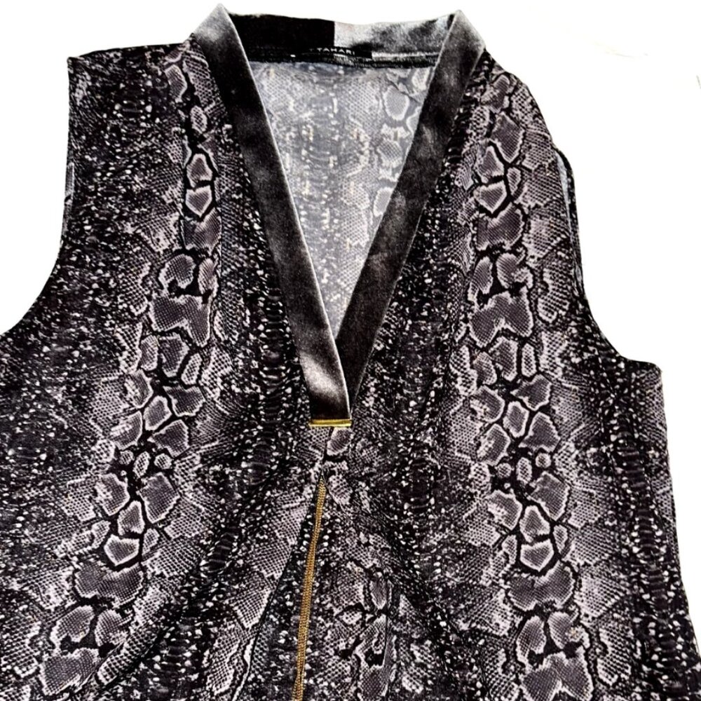 Tahari Sleeveless Snake Print Top w/ Gold Chain Accent | Women’s Medium |